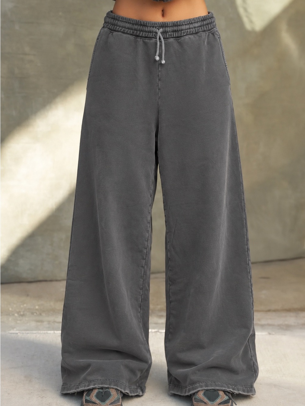 ♡ Uncle Studios Wide Leg Sweatpants Vintage Black - Tall Girl Friendly!